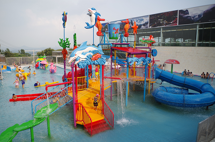 How to control the water quality problem of constant temperature water park