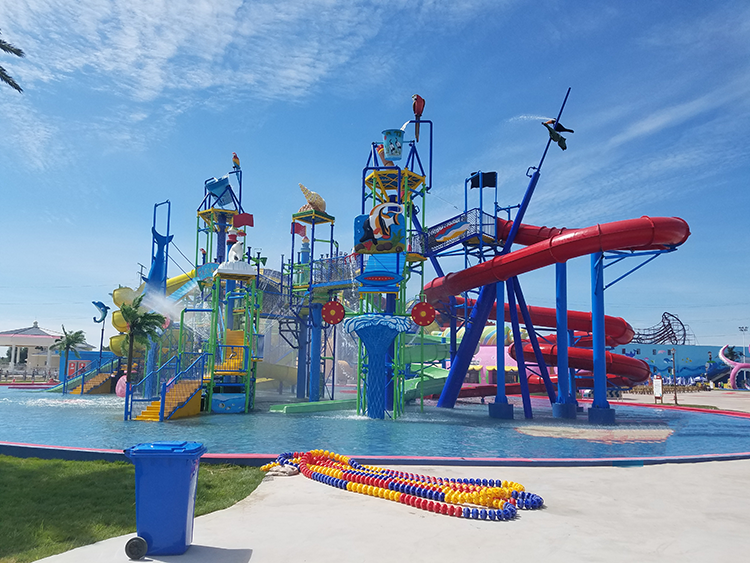 Why is it better to build water park equipment in winter?